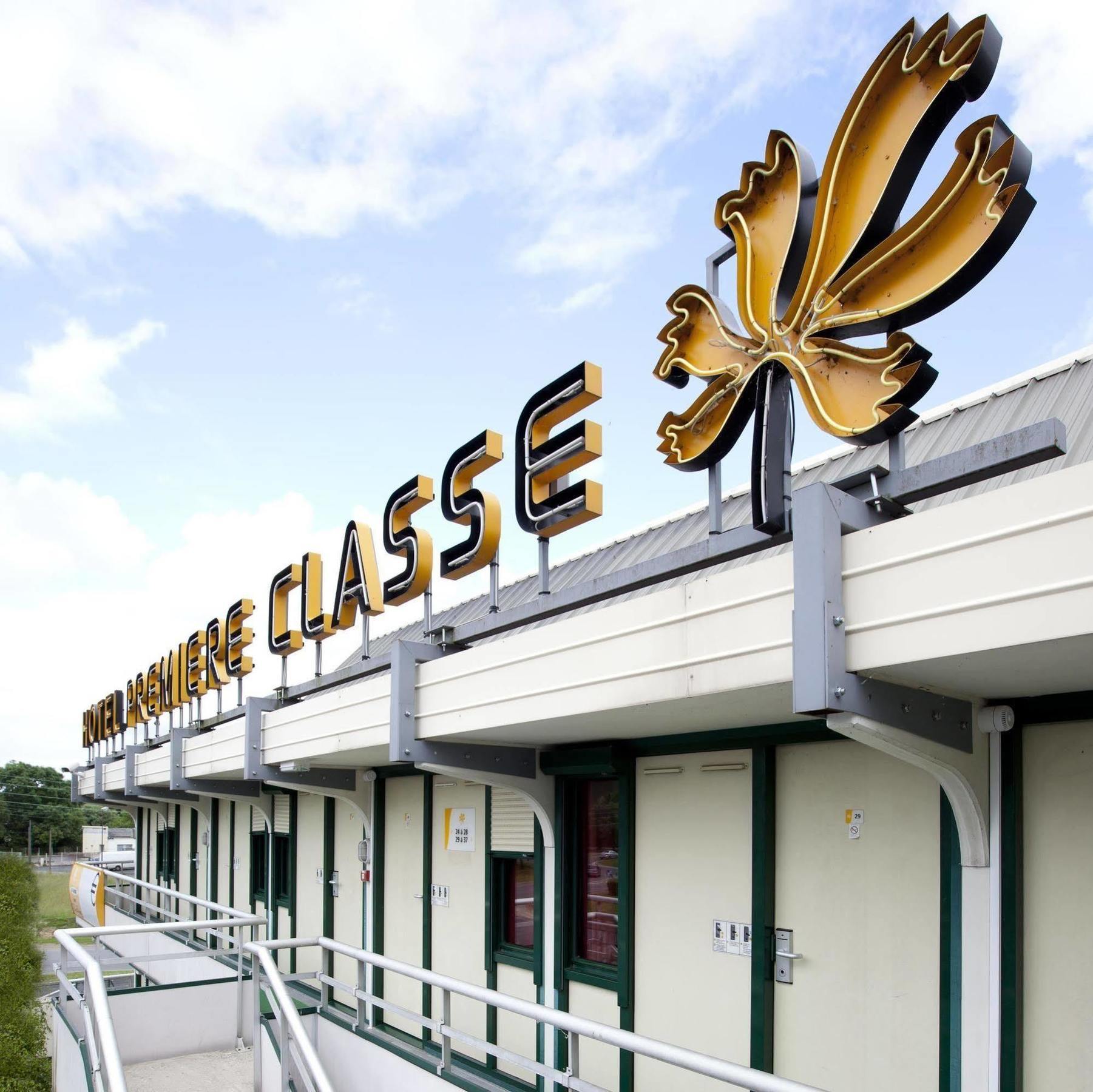Premiere Classe St Quentin Saint-Quentin  Buitenkant foto